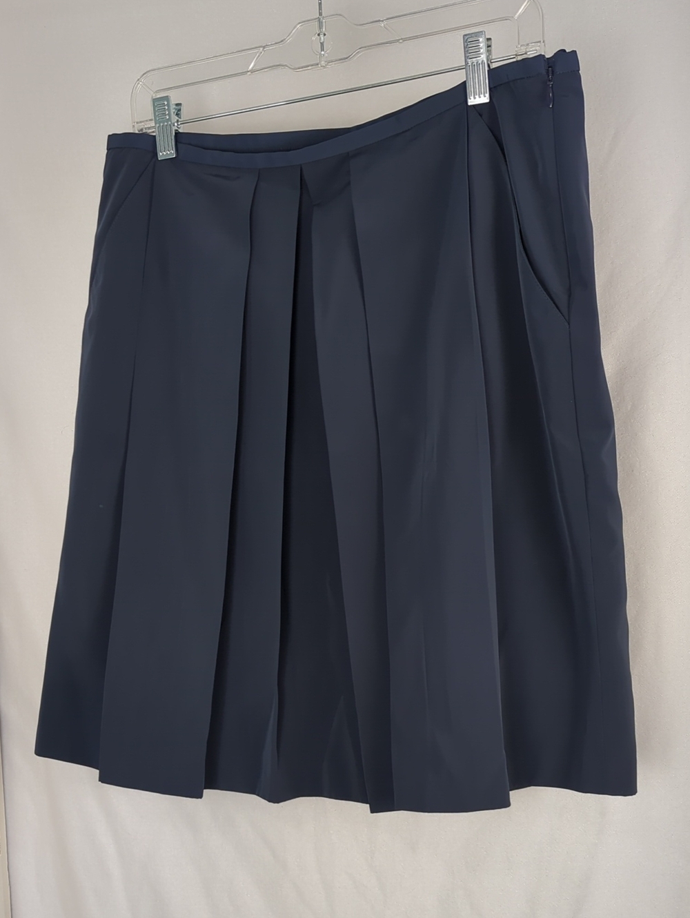 BROOKS BROTHERS Women's Classic Navy Pleated Midi Skirt